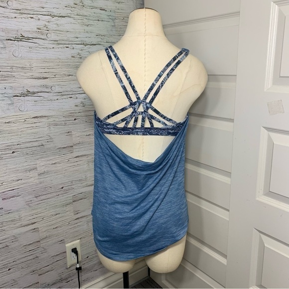 Lululemon Tank Top Lot Of 2 Sz 4 Blue Red Built In Bra Racerback Camisole Sport - Picture 8 of 16